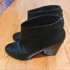 Cole Hann Ankles Boosts